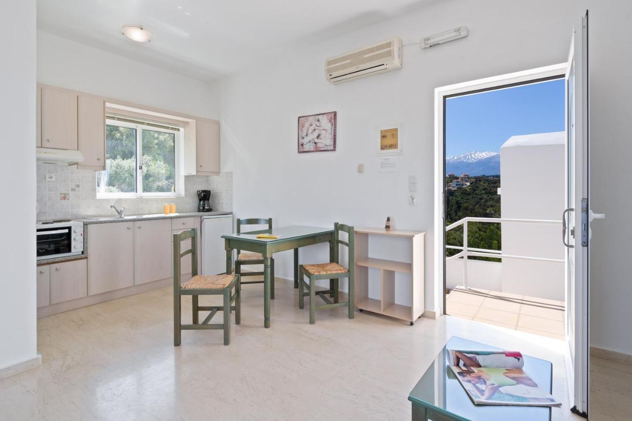 Eolos Apartments Chania  Bagian luar foto